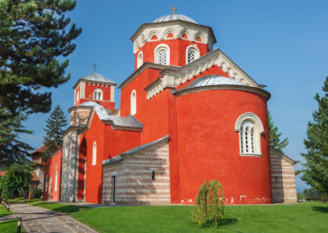 Zašto je manastir Žiča crvene boje?