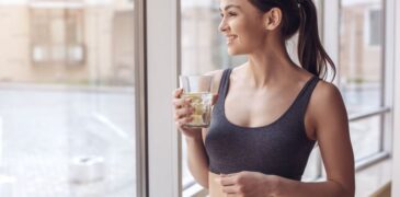 Četiri sjajna razloga zbog kojih bi trebali piti vodu s limunom svakog jutra