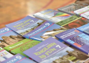 Besplatni udžbenici i dalje za banjalučke osnovce, prošlogodišnji na poklon drugim opštinama