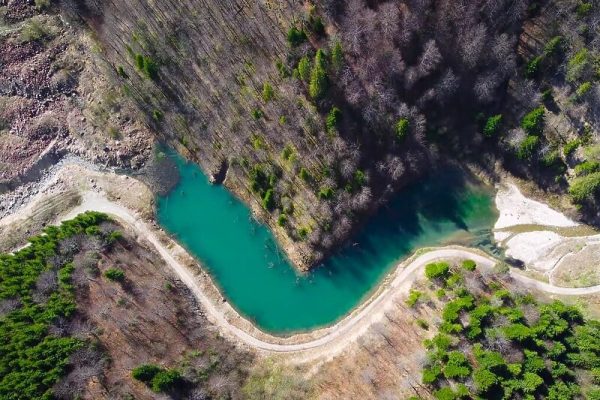 Nevjerovatne tirkizne nijanse jezera kod Travnika